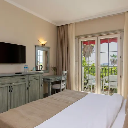 Alacati Beach Resort Hotel *