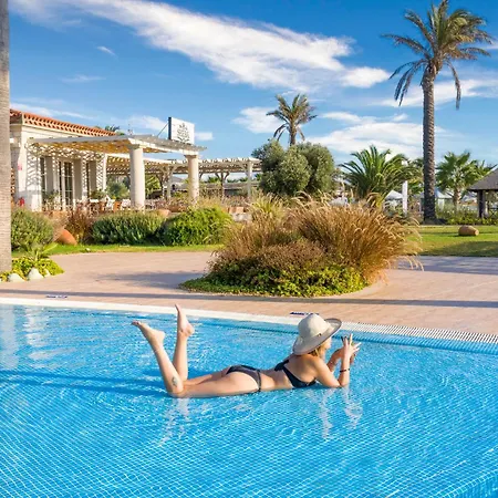 Alacati Beach Resort Hotel *